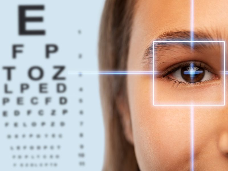 Optometrist carrying out a comprehensive eye examination
